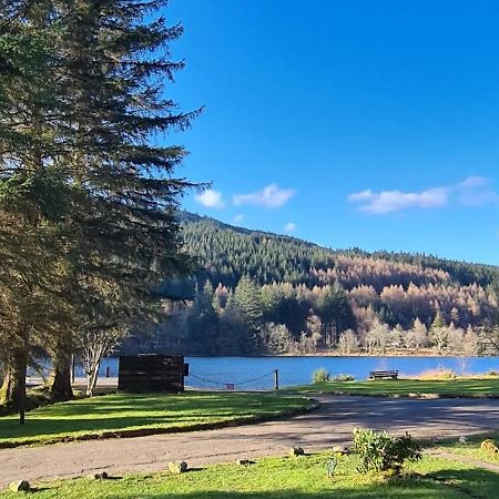 Bonnie Lodge-Lochside Location With Hot Tub Инвергарри Экстерьер фото