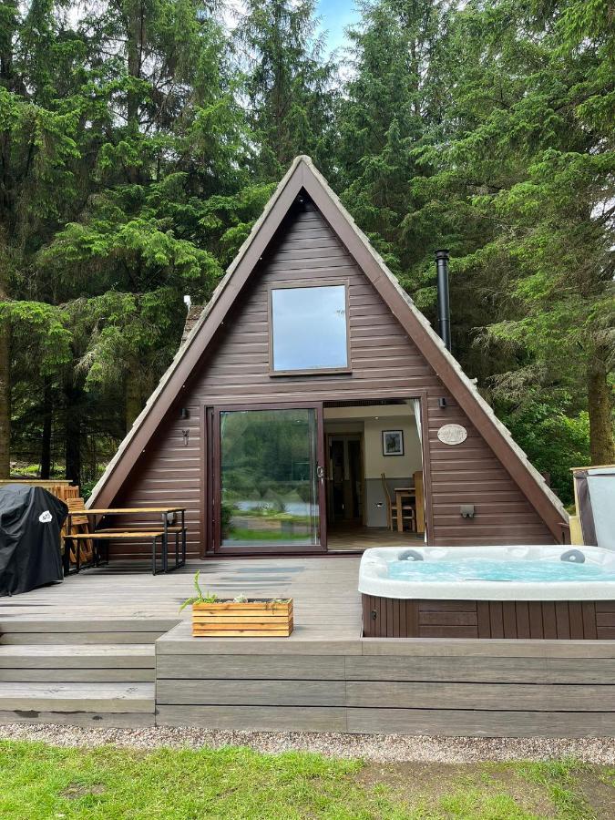 Bonnie Lodge-Lochside Location With Hot Tub Инвергарри Экстерьер фото
