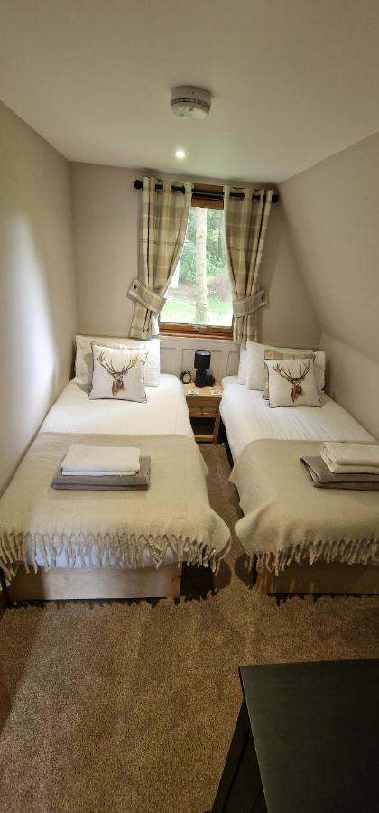 Bonnie Lodge-Lochside Location With Hot Tub Инвергарри Экстерьер фото