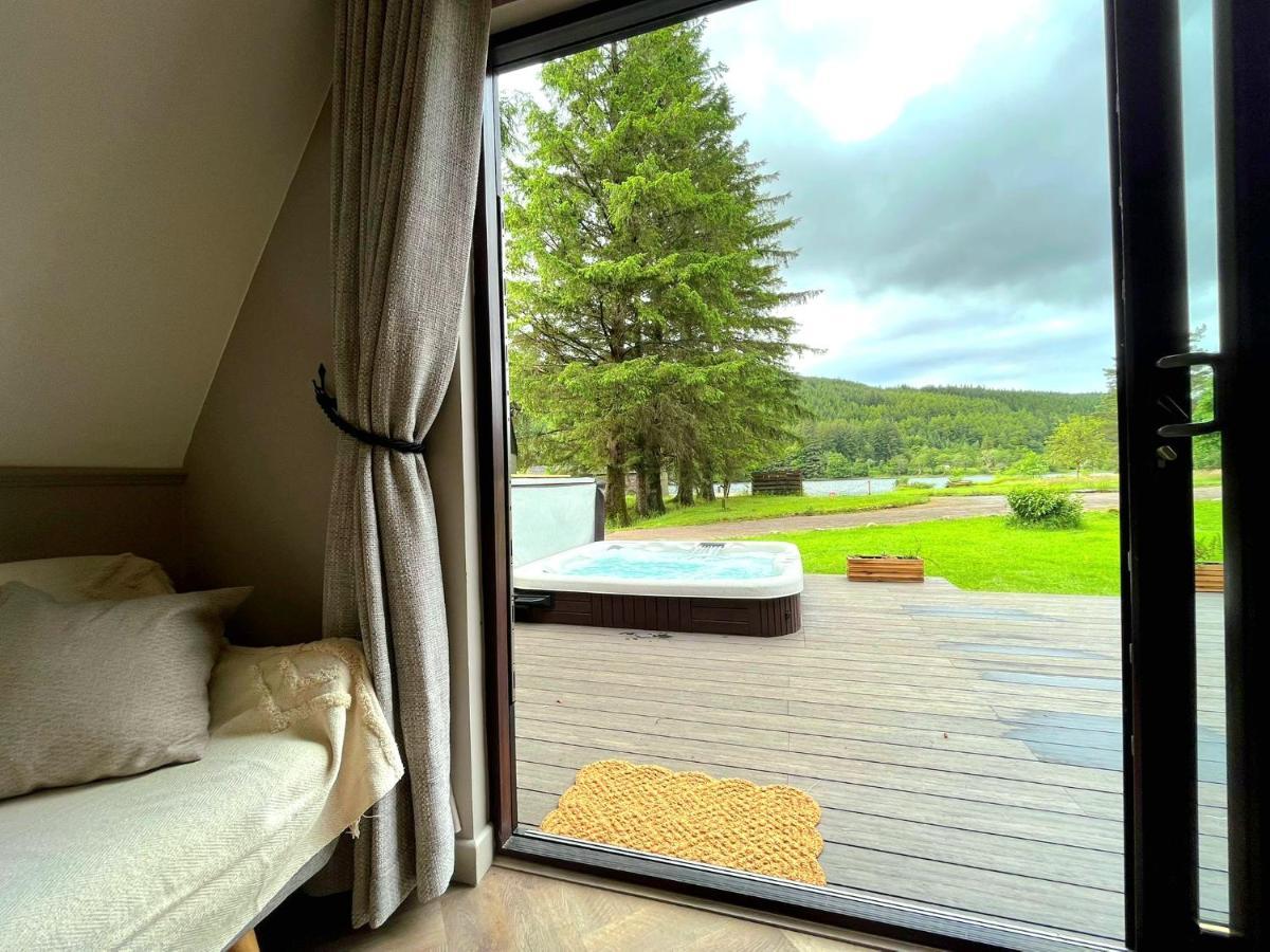 Bonnie Lodge-Lochside Location With Hot Tub Инвергарри Экстерьер фото