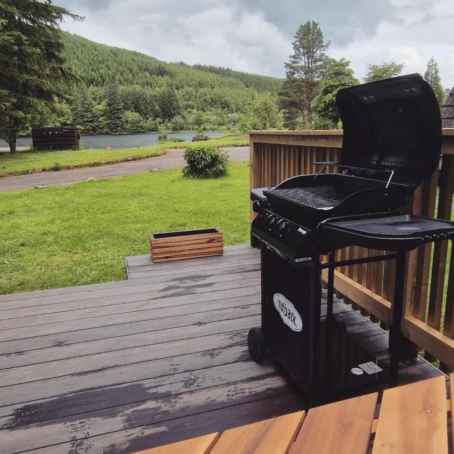 Bonnie Lodge-Lochside Location With Hot Tub Инвергарри Экстерьер фото