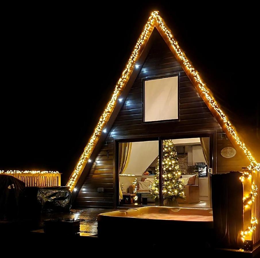 Bonnie Lodge-Lochside Location With Hot Tub Инвергарри Экстерьер фото